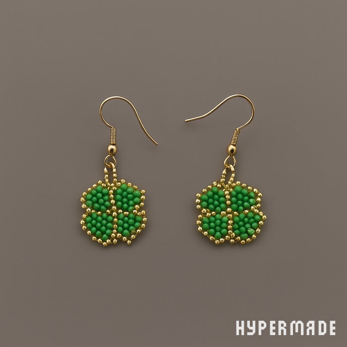 Handgefertigte Ohrringe aus Perlen – Kleeblatt-Design